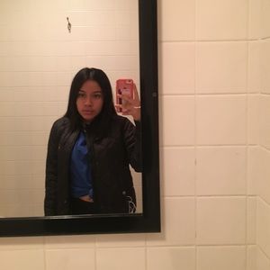 Meet your Posher, Ana